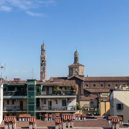 Lejlighed Design In Legno & Atmosfera Calda Bilocale 20m Dai Navigli *
